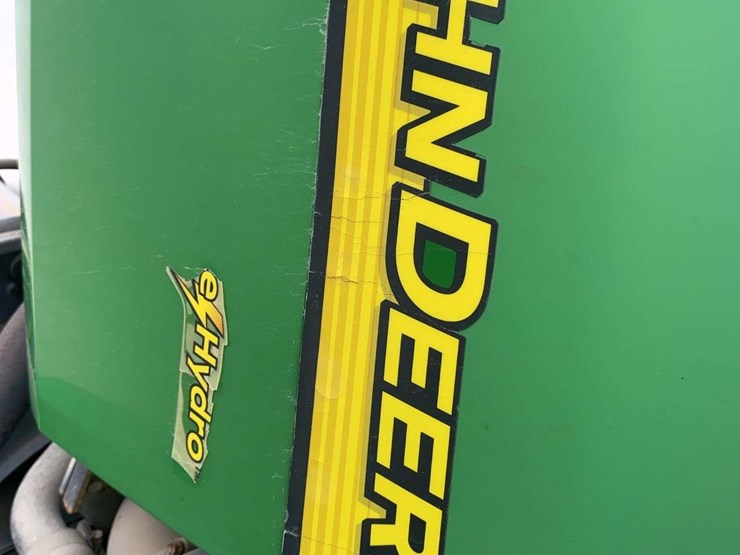 2010-john-deere-4520-image-32