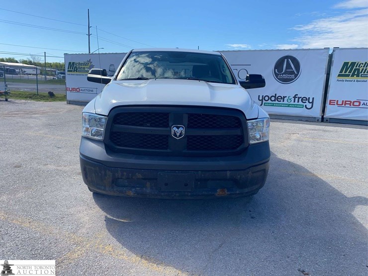 2016-dodge-1500-image-2