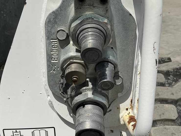 2024-bobcat-s770-image-15