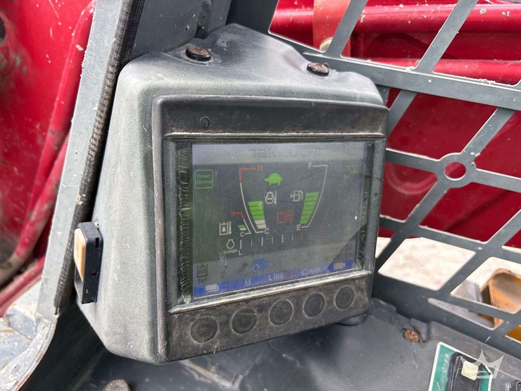 2019-takeuchi-tl10v2-image-22
