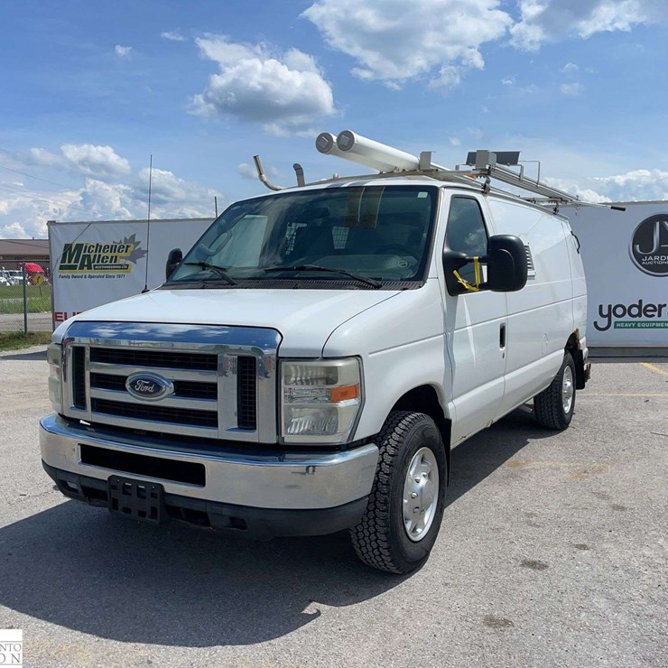 2010 FORD CARGO