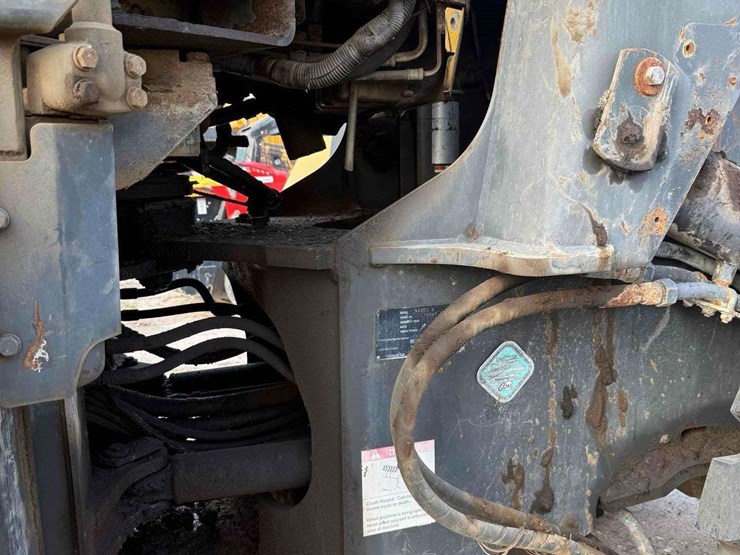 2010-komatsu-wa250-6-image-23
