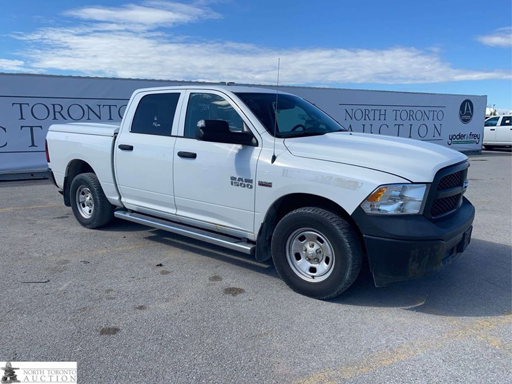 2016-dodge-1500-image-3