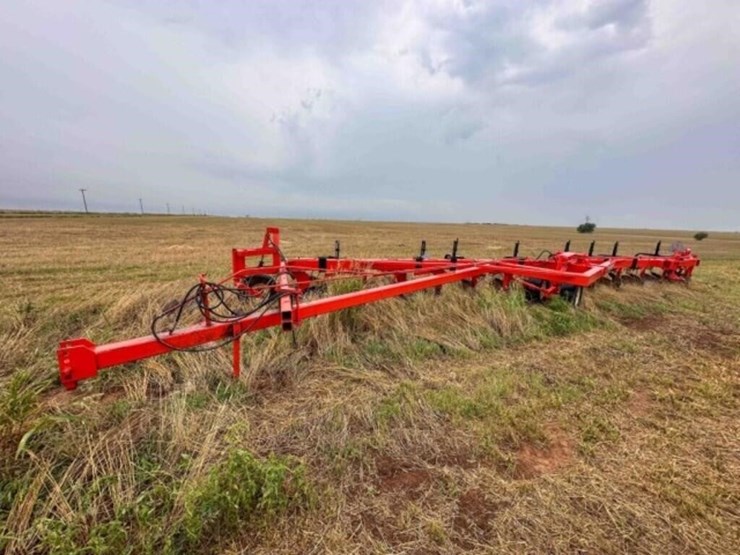 blanchat-12-bottom-plow-image-1