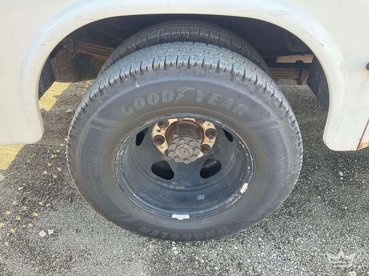 2019-chevrolet-silverado-3500hd-image-25