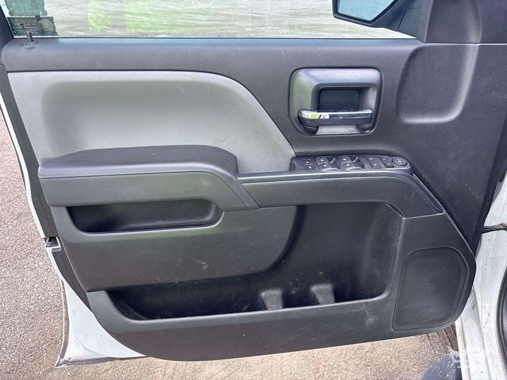 2018-chevrolet-silverado-1500-image-5
