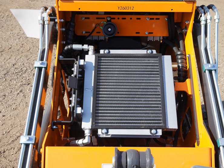 #1021-•-unused-landhonor-lhr-t460s2-tracked-mini-stand-on-skid-steer-loader---middlefield,-ohio-image-12