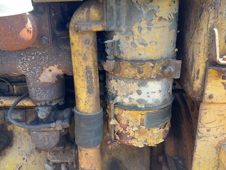 caterpillar-twenty-two-image-36