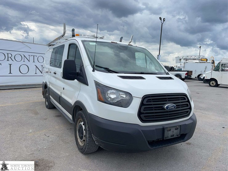 2017-ford-transit-image-3