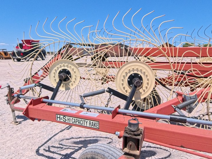 #1074-•-h&s-bf14-hi-capacity-wheel-rake-image-13