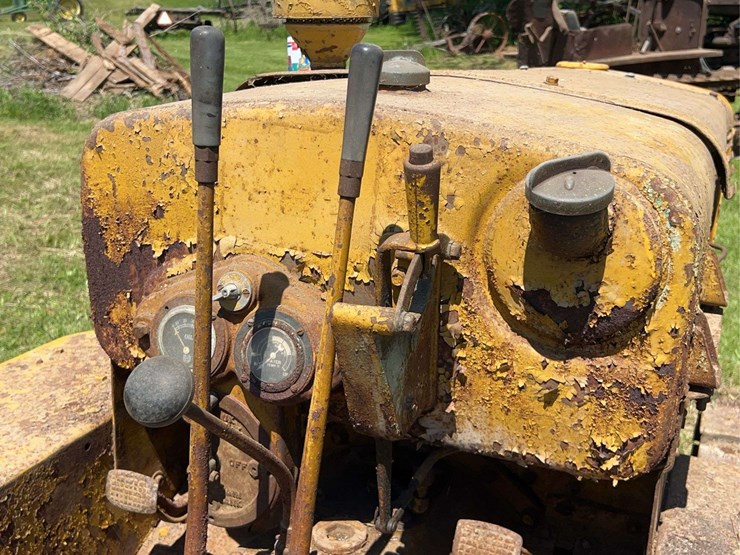 caterpillar-twenty-two-image-19