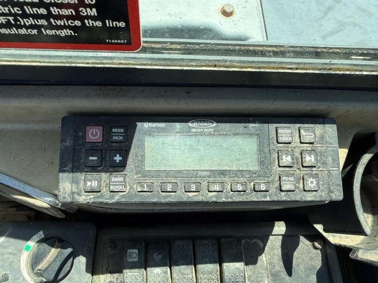 deere-50d-image-26