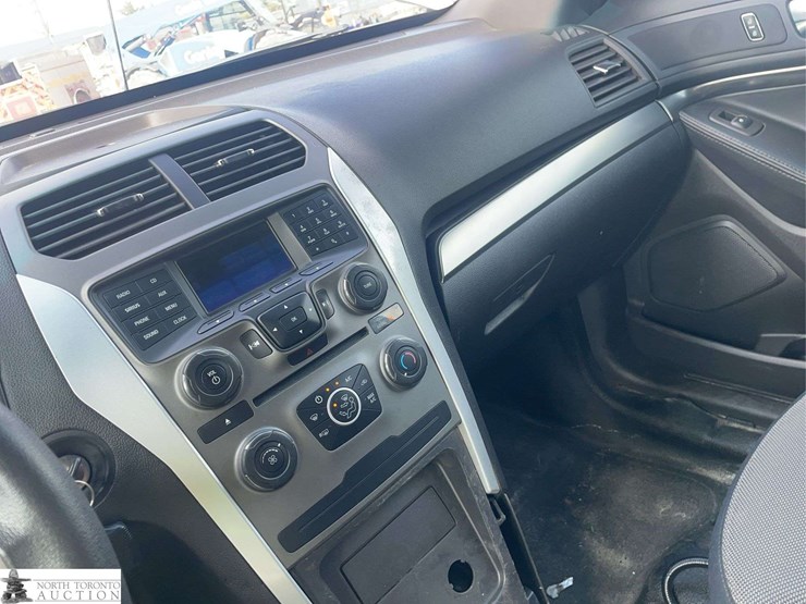 2013-ford-explorer-image-13