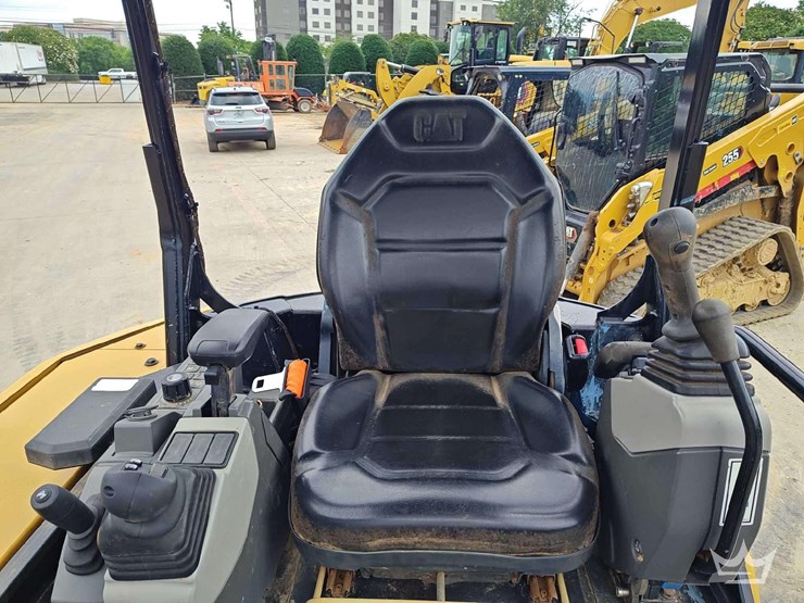 2022-caterpillar-303.5-image-63