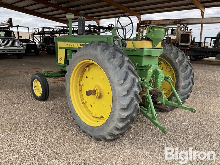 1958-john-deere-720-image-7