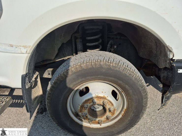 2017-ford-f350-image-34