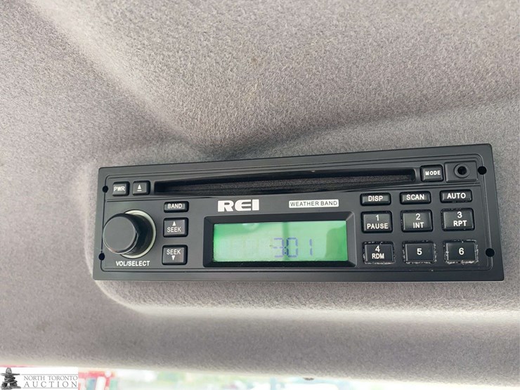 2011-kubota-m6040-image-20