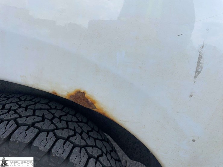 2014-dodge-1500-image-25