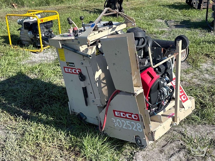 edco-ss-24-24h-24in-self-propelled-concrete-saw-image-11