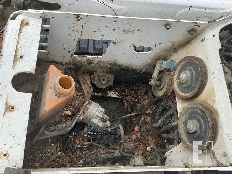 2006-bobcat-mt55-image-13