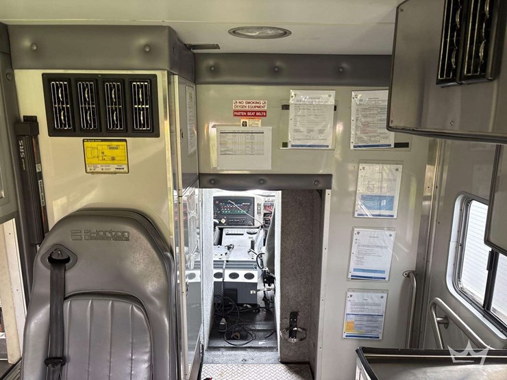 2013-international-durastar-4300-image-11