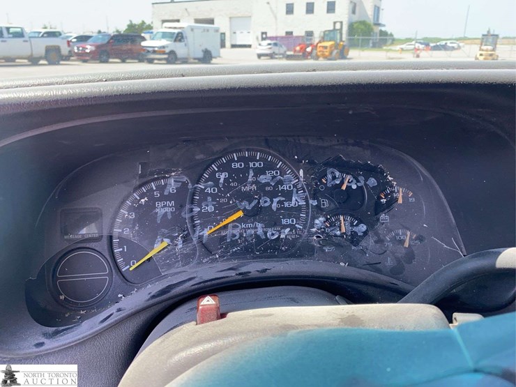 1999-chevrolet-silverado-1500-image-11