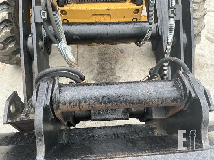 2002-caterpillar-420d-image-10