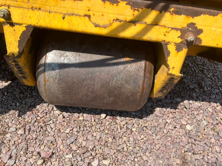 new-holland-356w-image-18