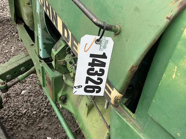 1984-john-deere-2150-image-15