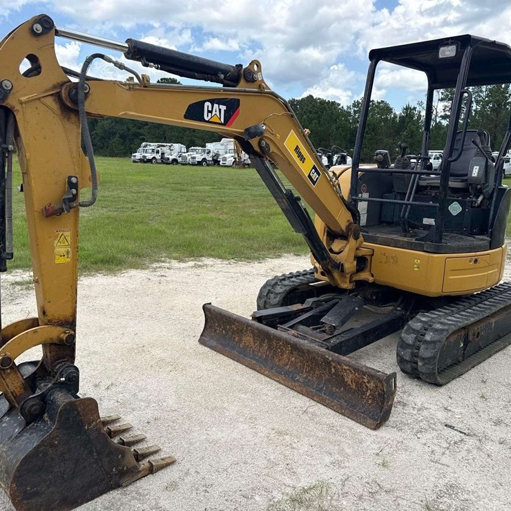 2013 CATERPILLAR 303