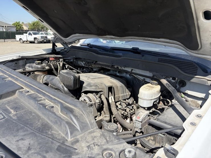 2016-chevrolet-silverado-3500-image-8