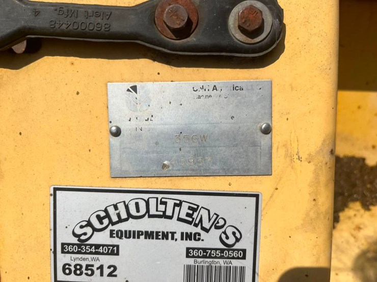new-holland-356w-image-20
