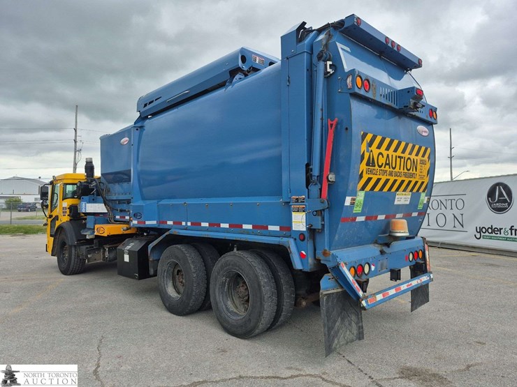 2018-mack-lr633-t/a-refuse-truck-image-7
