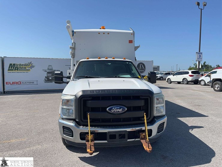 2011-ford-f350-image-2