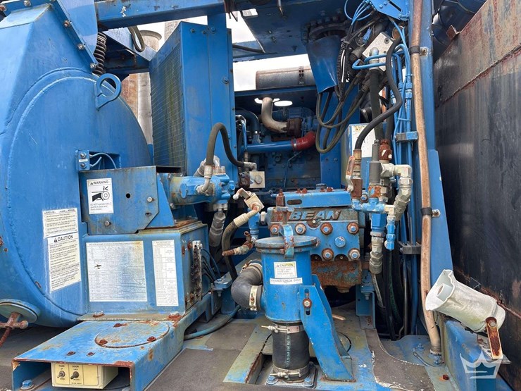 2007-sterling-l7500-image-24