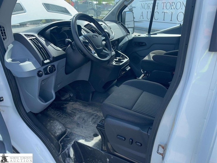 2016-ford-transit-image-11