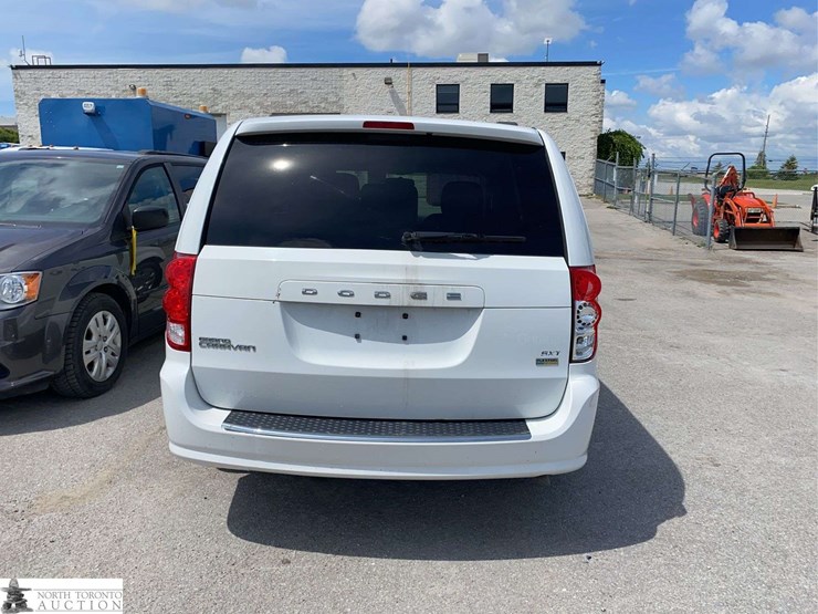 2017-dodge-grand-caravan-se-image-6