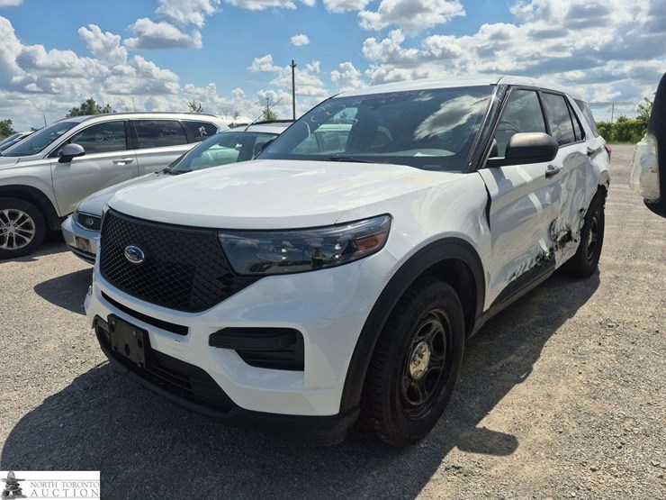 2020-ford-explorer-image-1