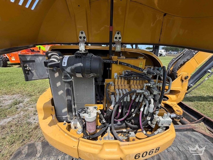 2016-caterpillar-305e2-image-32