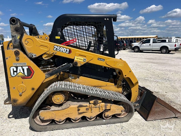 2023-caterpillar-259d3-image-42