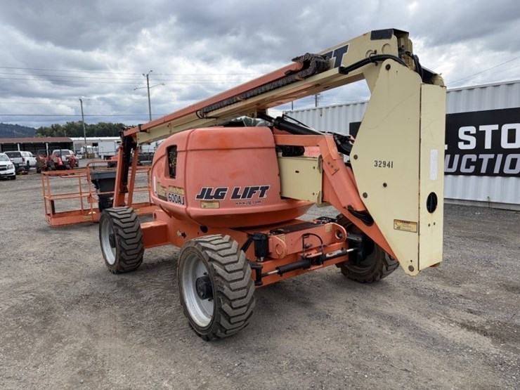 2016-jlg-600aj-image-6