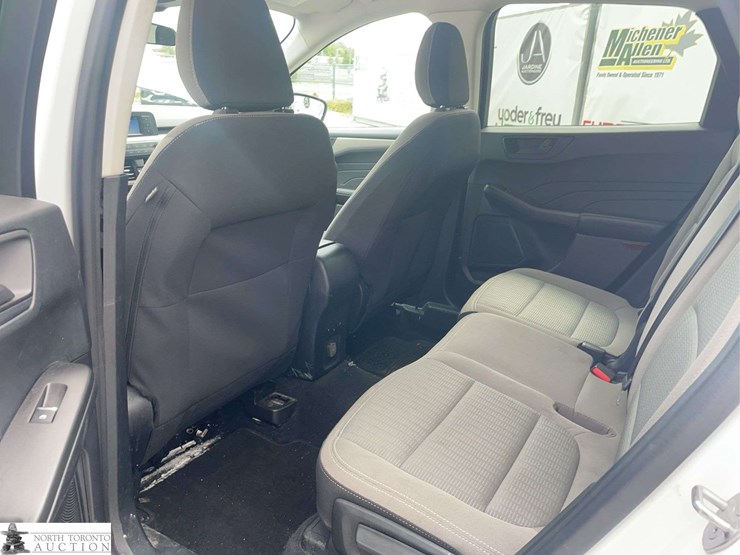 2021-ford-escape-image-15