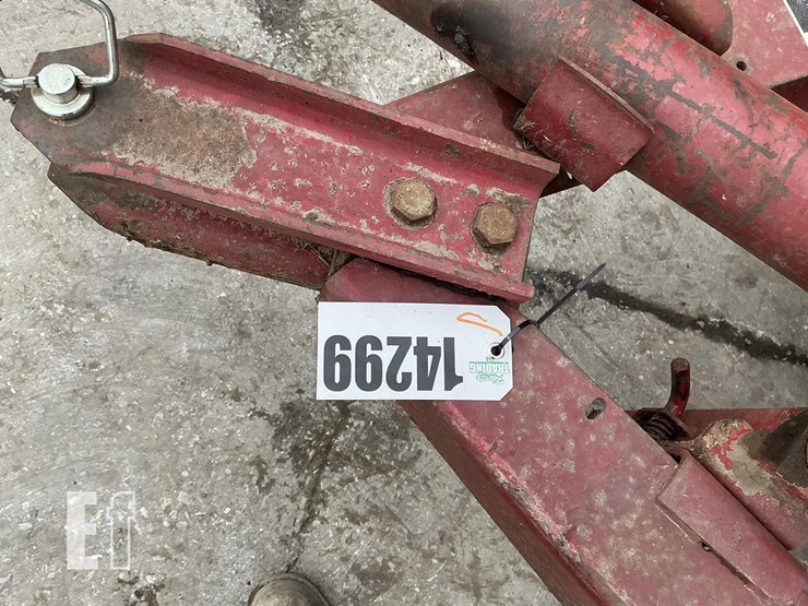 new-holland-355-image-15