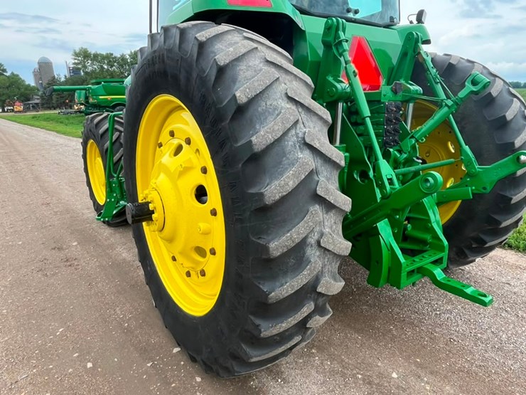 john-deere-8300-image-37
