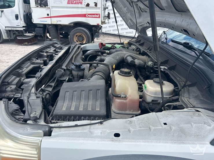 2015-ford-f550-image-8