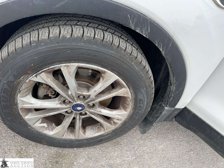 2017-ford-escape-image-24