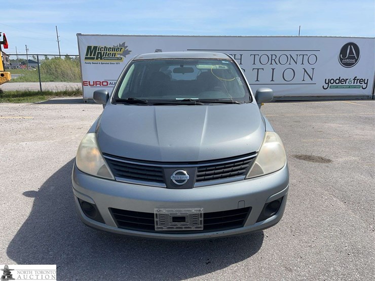 2007-nissan-versa-1.8-s-4dr-hatchback-(1.8l-i4-4a)-image-2