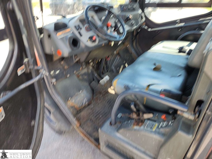 2012-kubota-rtv1100-image-18