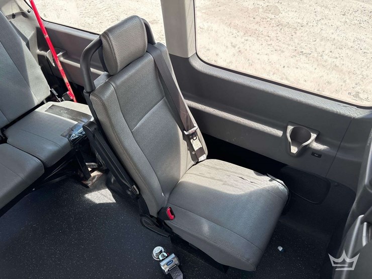 2020-ford-transit-image-22