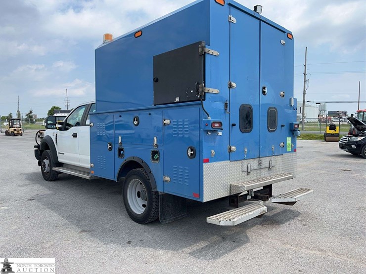 2017-ford-f550-image-7